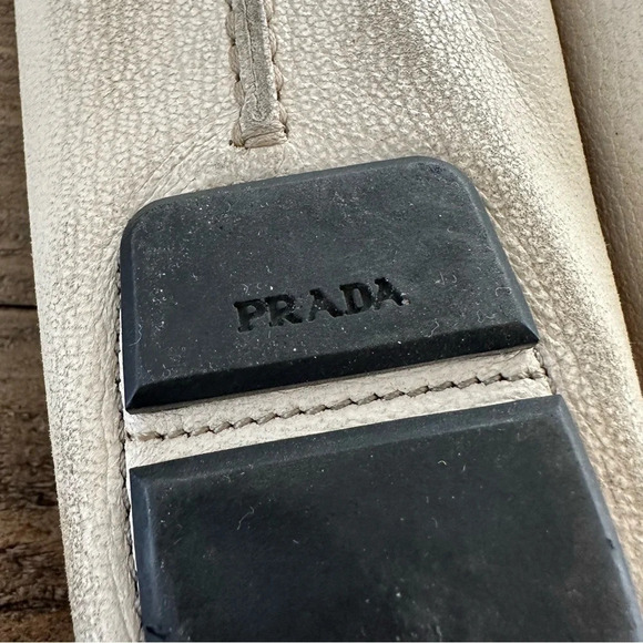 Prada Milan Italy Women’s 39 Cream Leather driving Shoes Loafers Logo Designer - Picture 10 of 11